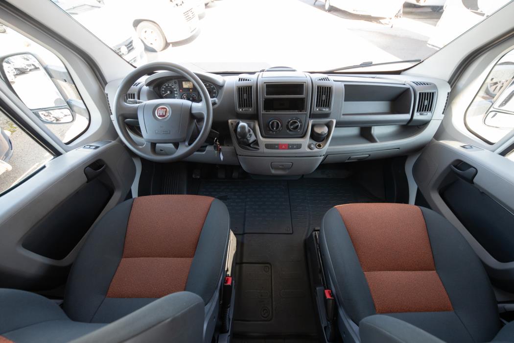 ELNAGH Baron 37 2009