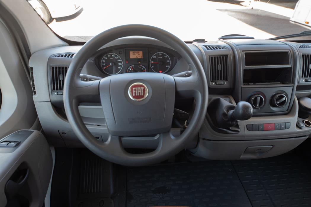 ELNAGH Baron 37 2009