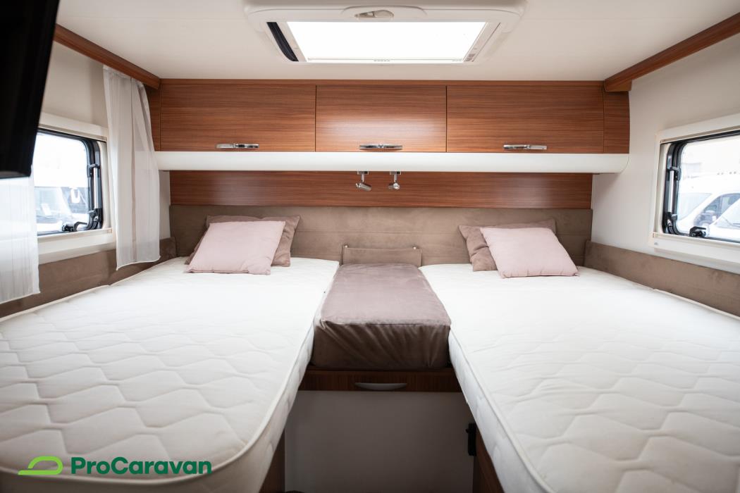 ADRIA Matrix M 680SL 2011