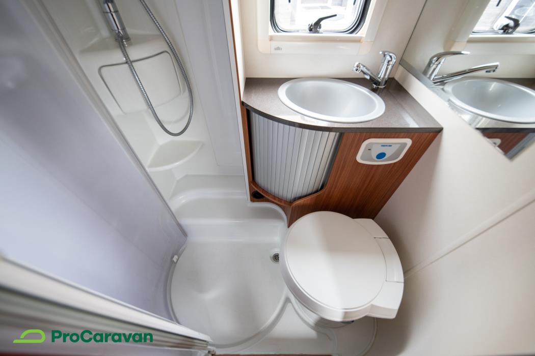 ADRIA Matrix M 680SL 2011