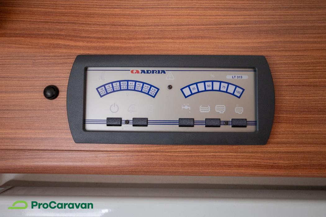 ADRIA Matrix M 680SL 2011