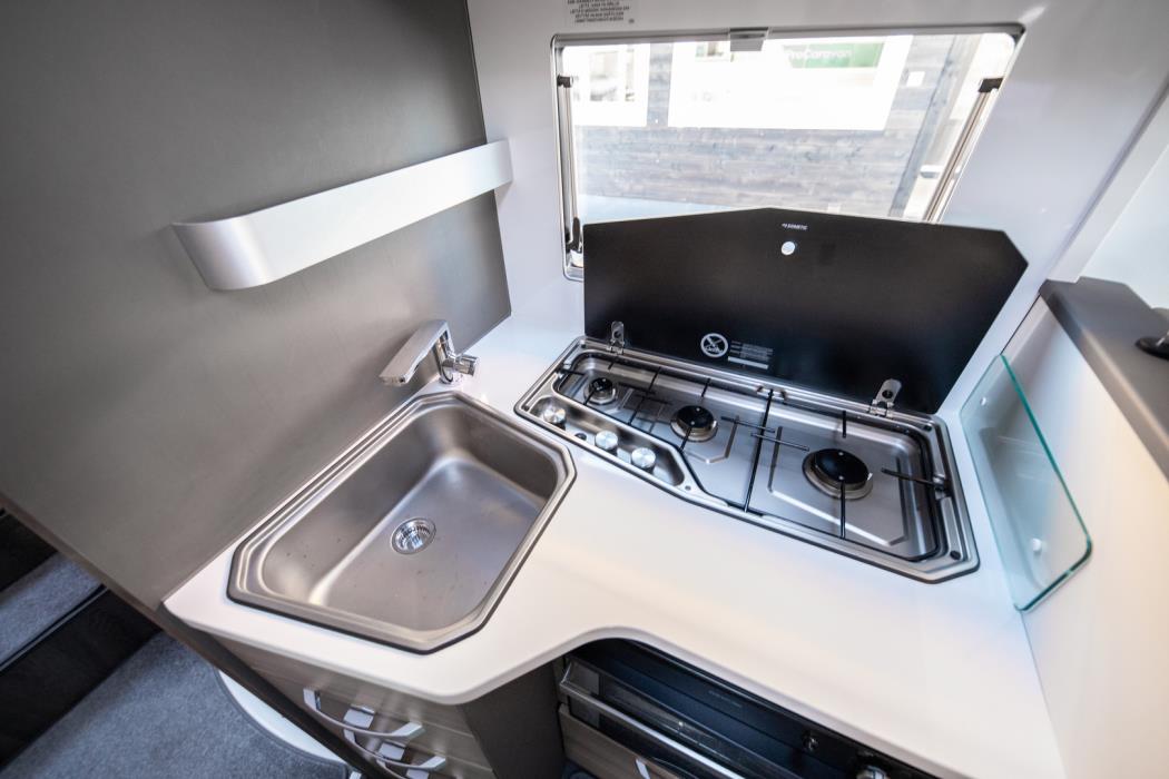 ADRIA Matrix M 670 SL 2018