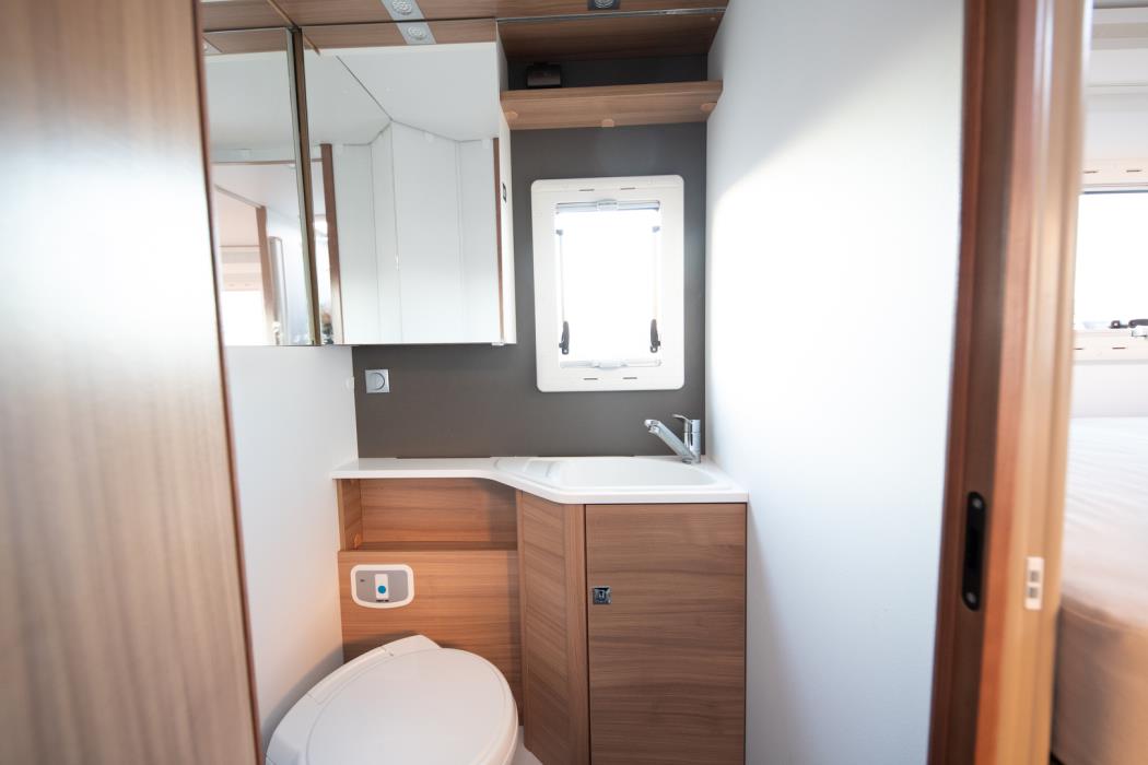 ADRIA Matrix M 670 SL 2018