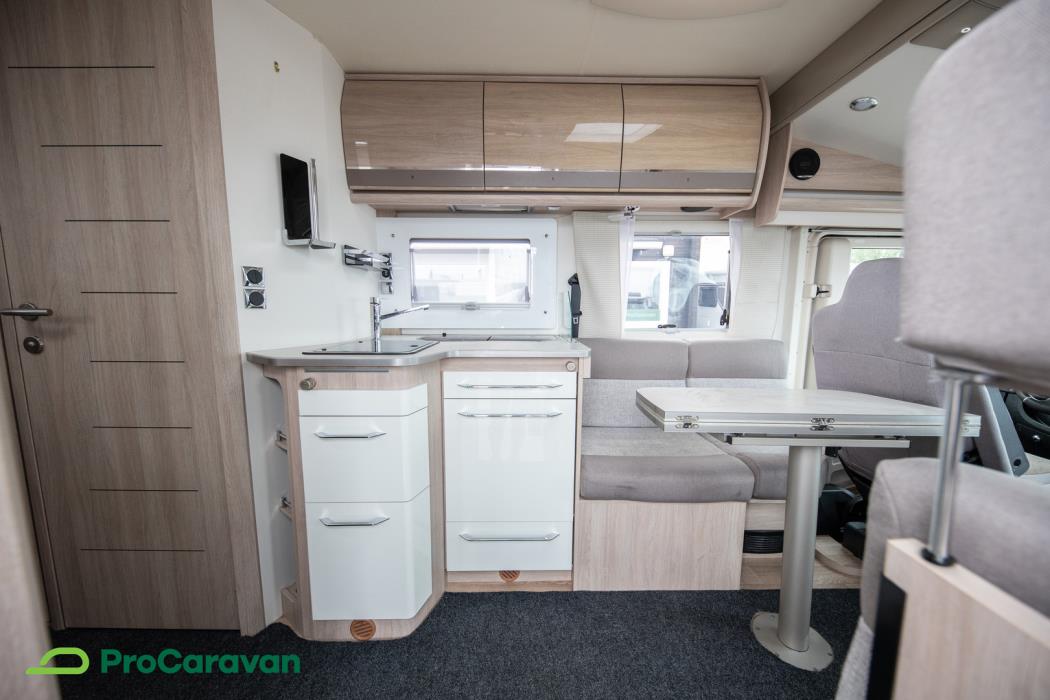 RAPIDO 8066DF Premium edition 2020