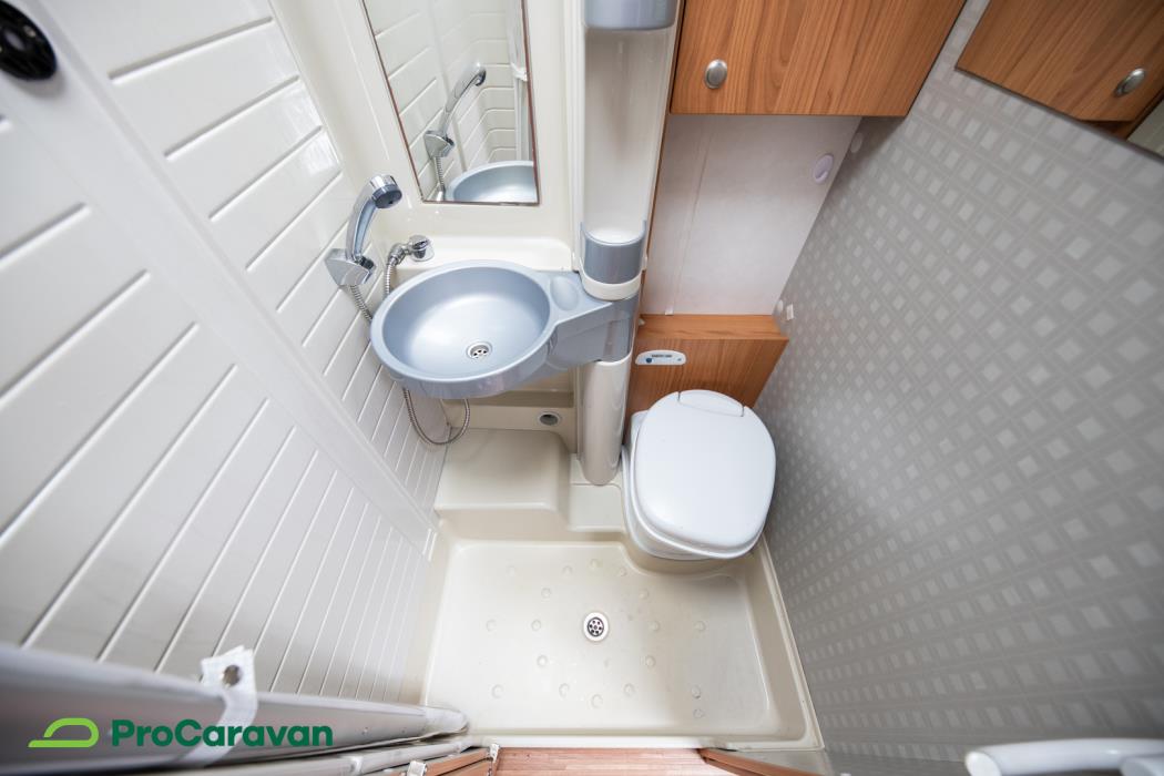 BÜRSTNER Aviano I640 2008