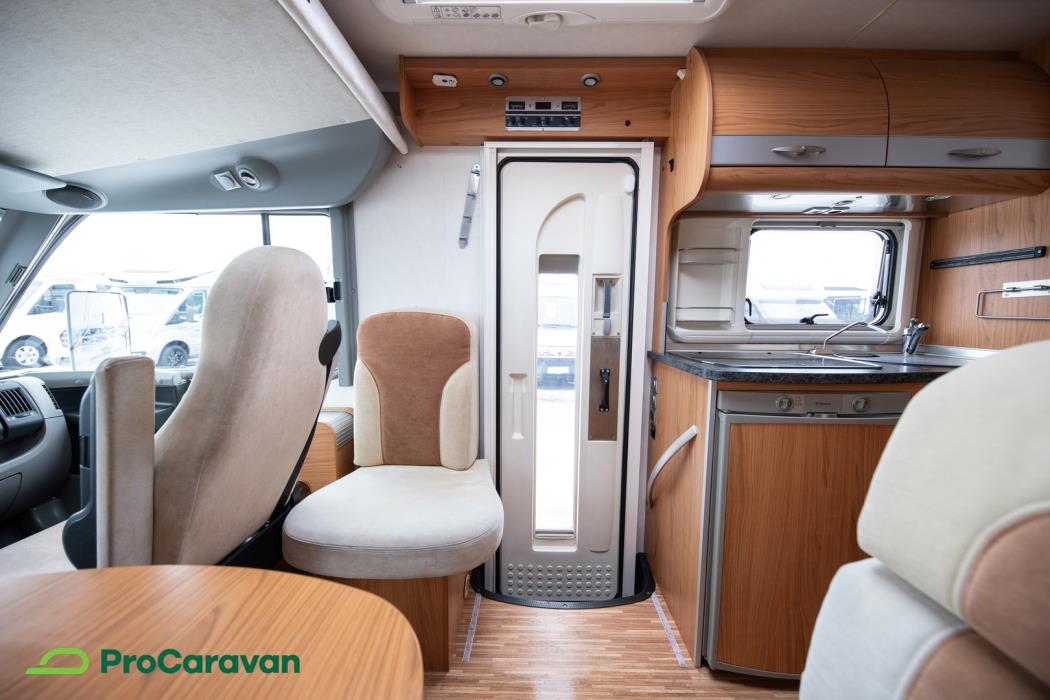 BÜRSTNER Aviano I640 2008