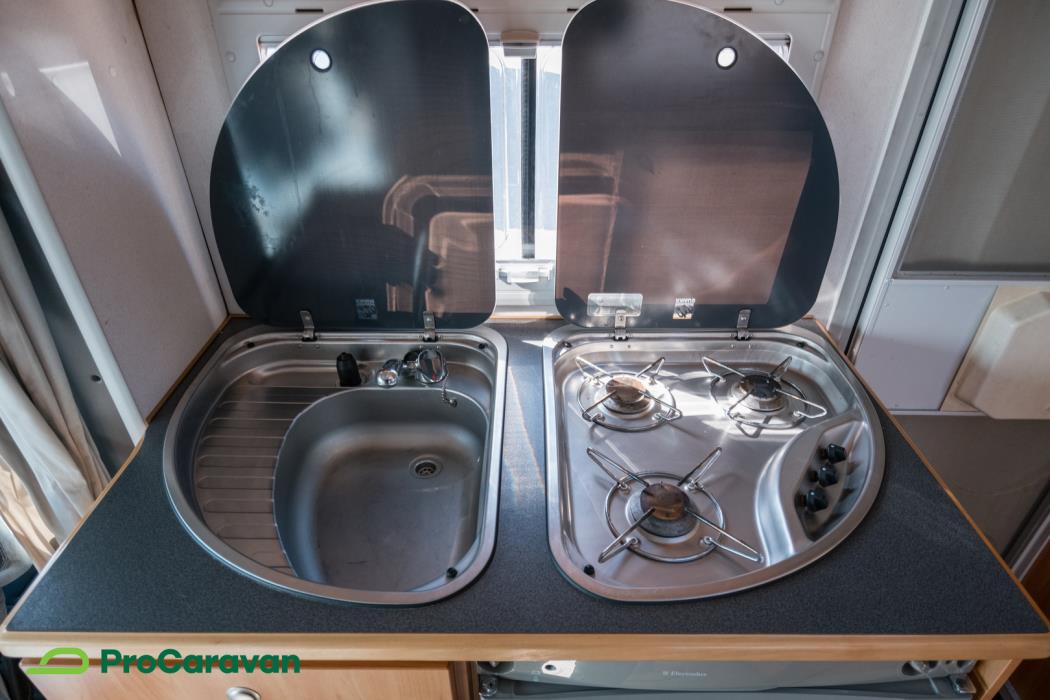 KNAUS Sun Traveller TI 605 L 2003