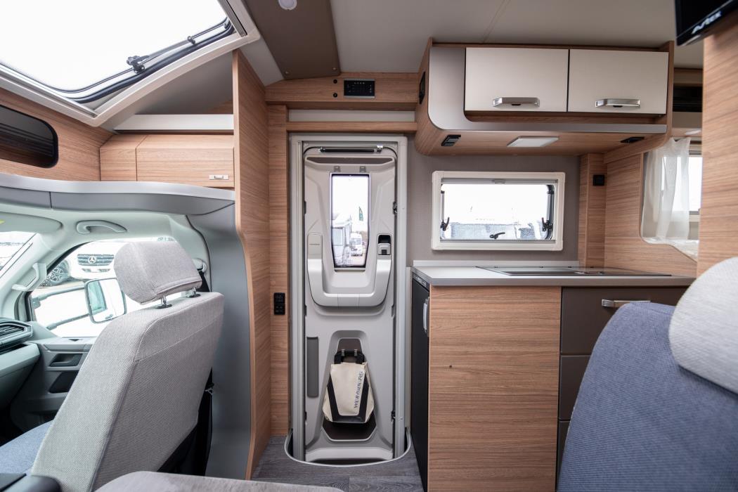 WEINSBERG X-Cursion Van 500 MQ Edition [PEPPER] 2023