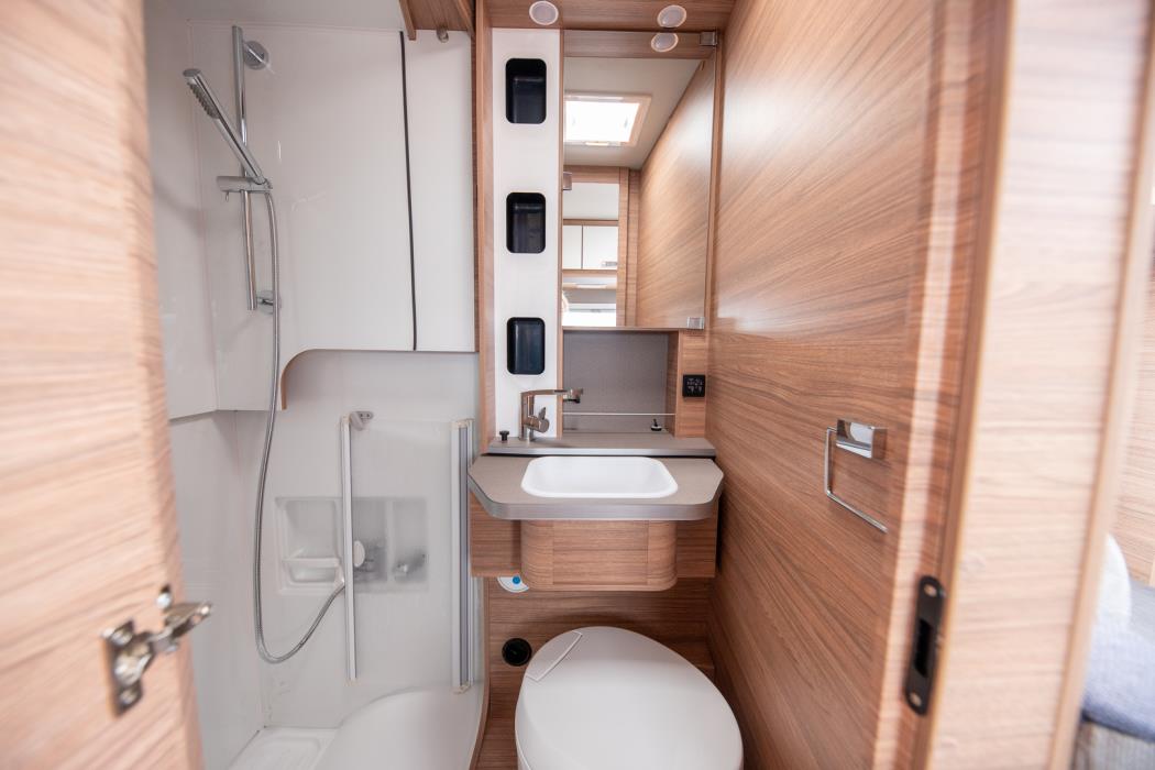 WEINSBERG X-Cursion Van 500 MQ Edition [PEPPER] 2023