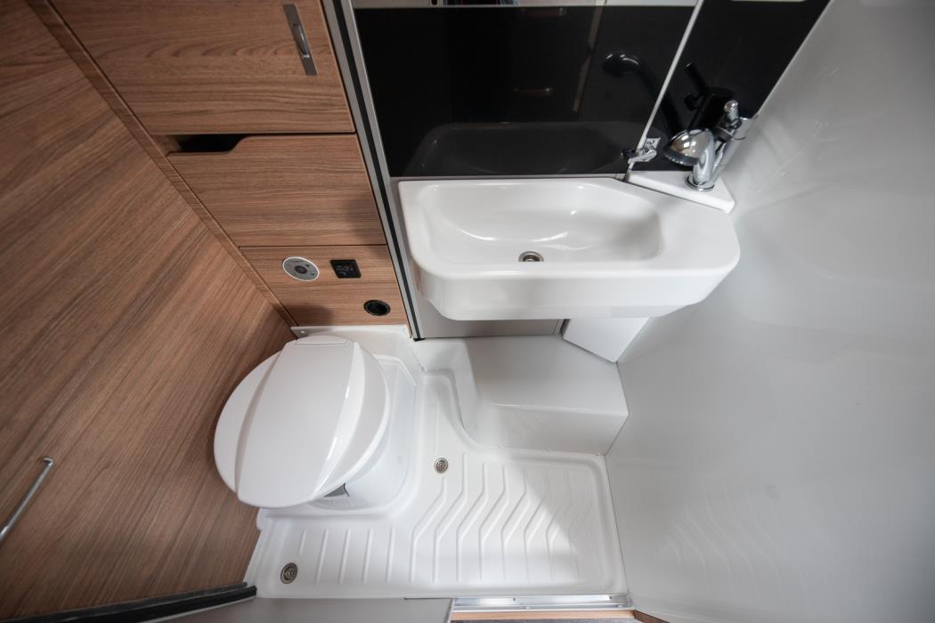 WEINSBERG X-Cursion Van 500 LT Edition [PEPPER] 2023