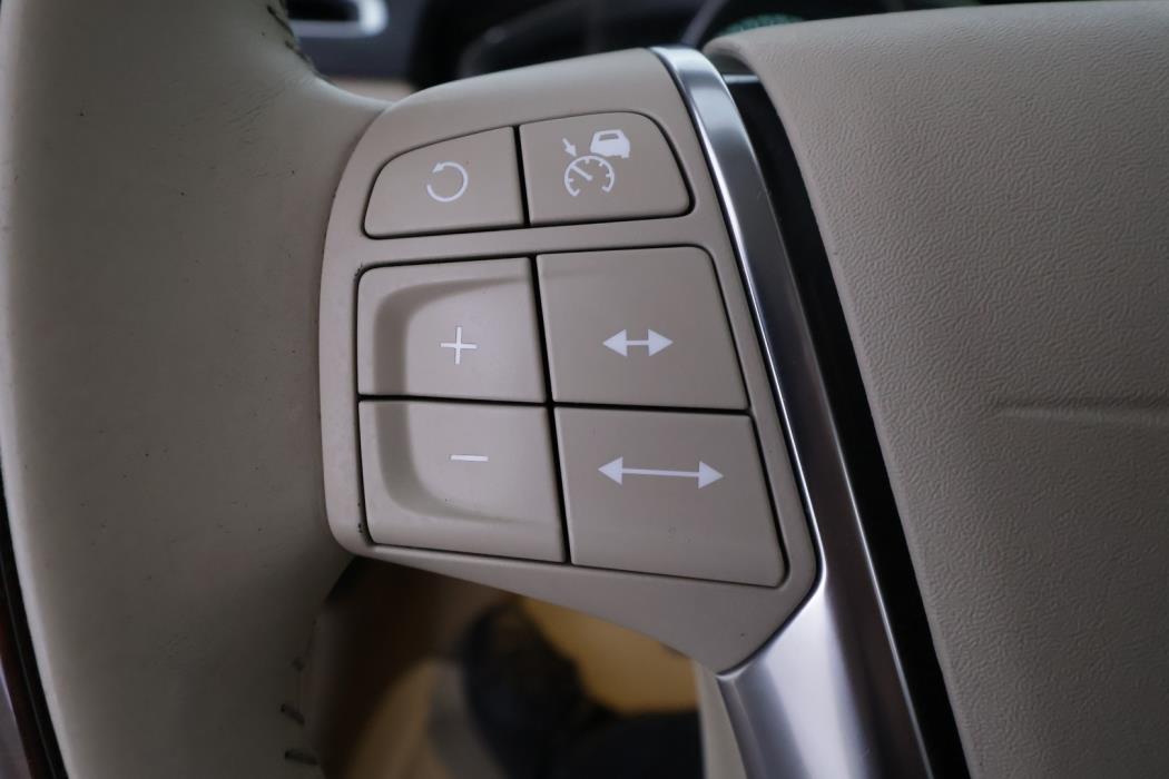 VOLVO V70 2014