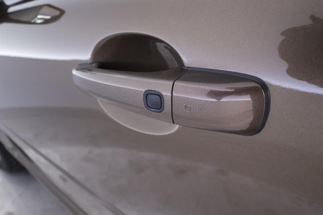 VOLVO V70 2014