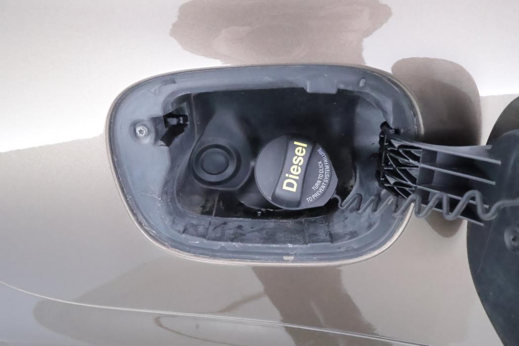 VOLVO V70 2014