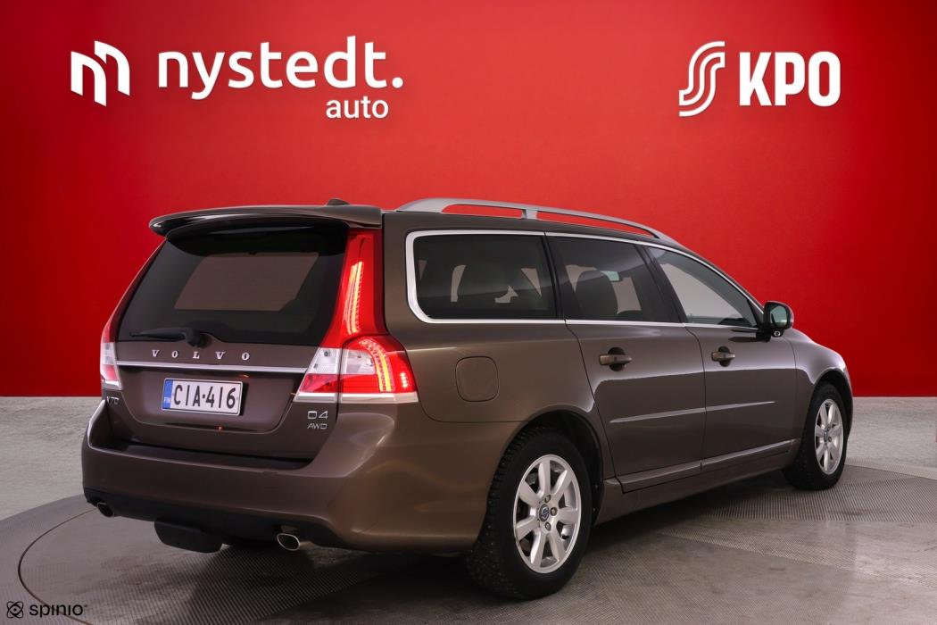 VOLVO V70 2014