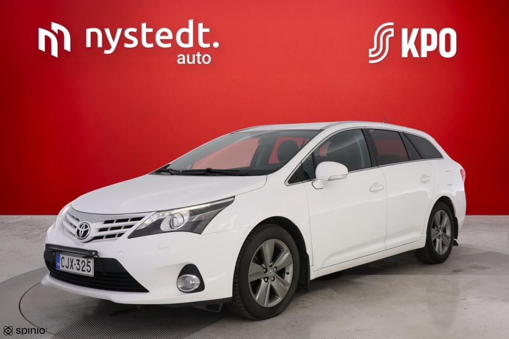 TOYOTA Avensis 2015