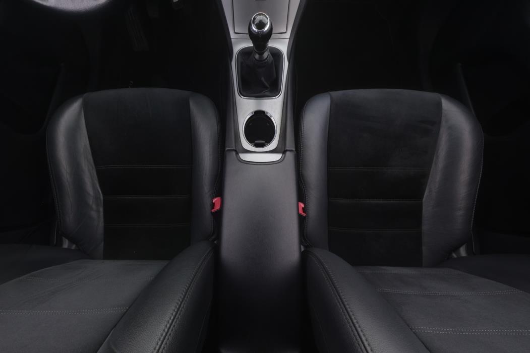 TOYOTA Avensis 2015