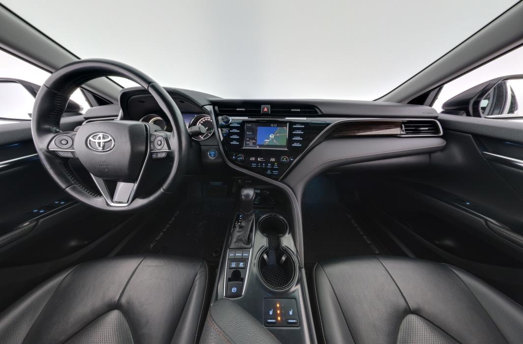 TOYOTA Camry 2019