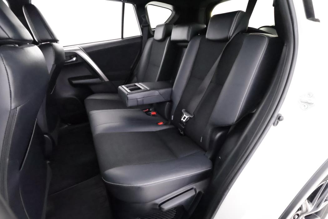 TOYOTA RAV4 2018