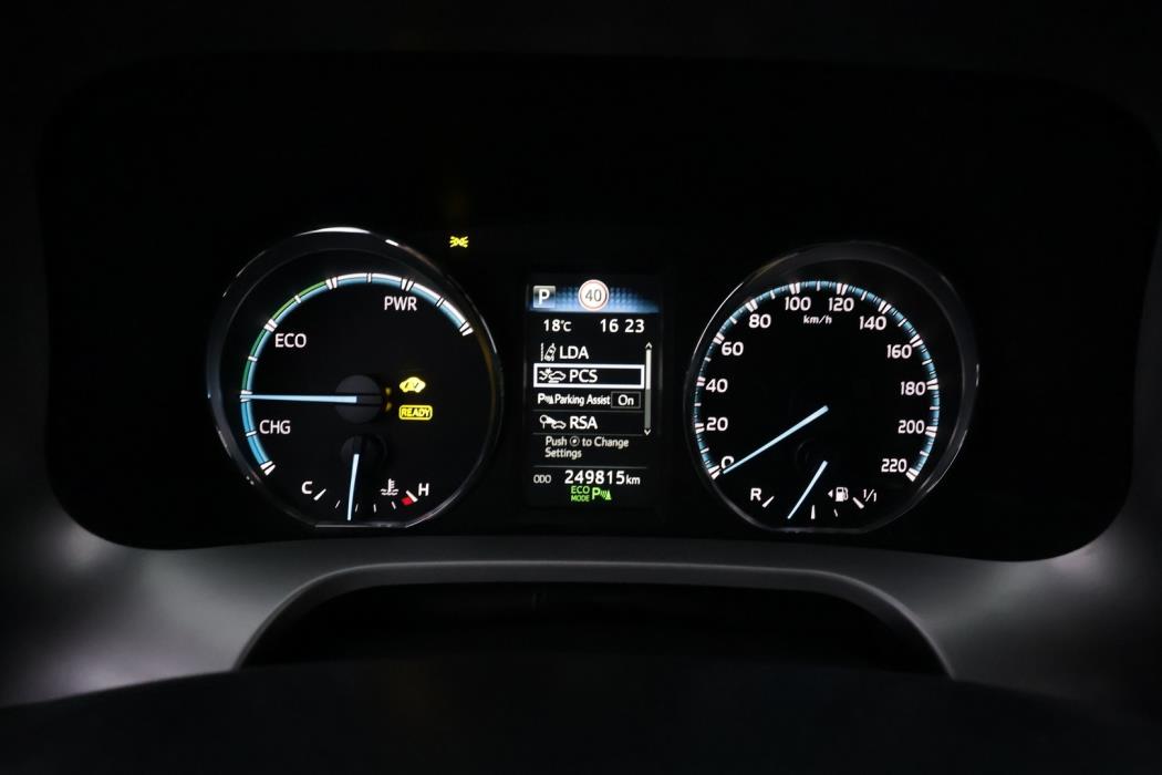 TOYOTA RAV4 2018