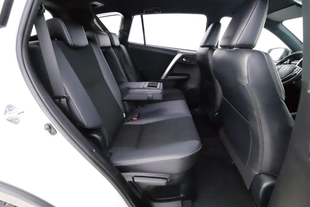 TOYOTA RAV4 2018