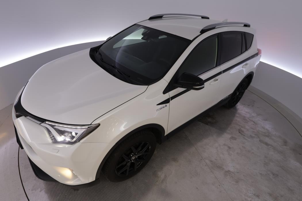 TOYOTA RAV4 2018