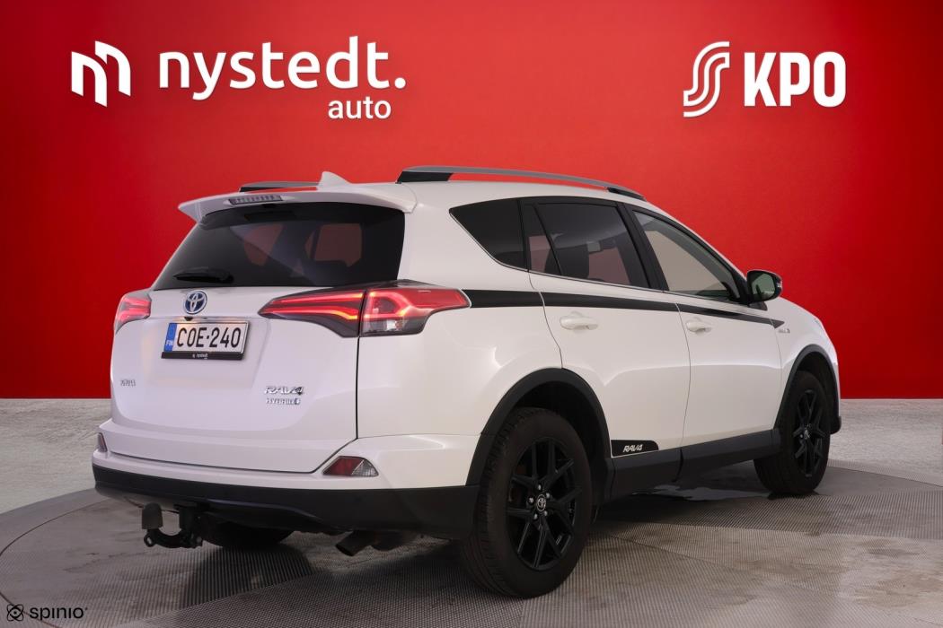 TOYOTA RAV4 2018
