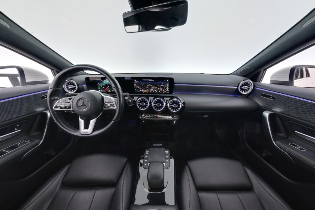 MERCEDES-BENZ A 2020