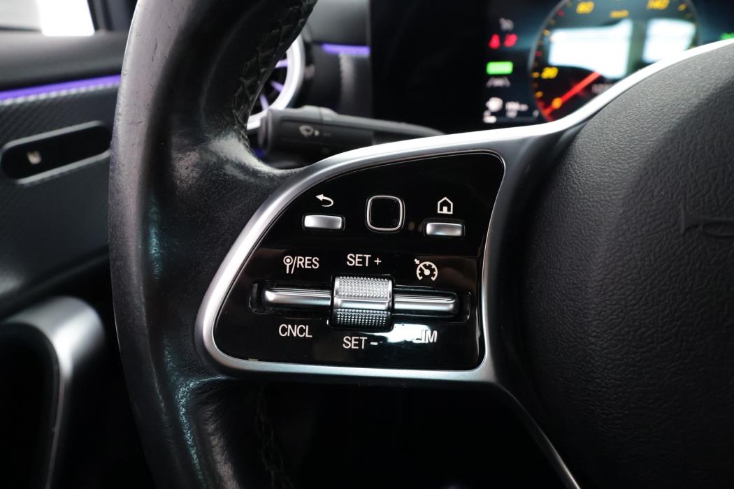 MERCEDES-BENZ A 2020