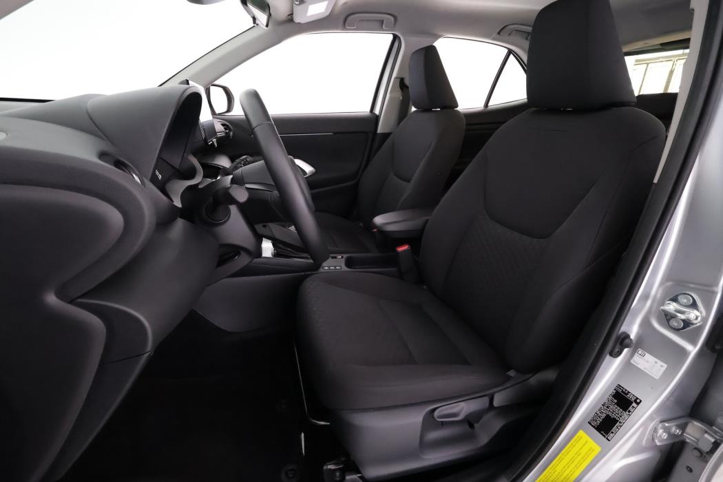 TOYOTA Yaris Cross 2025