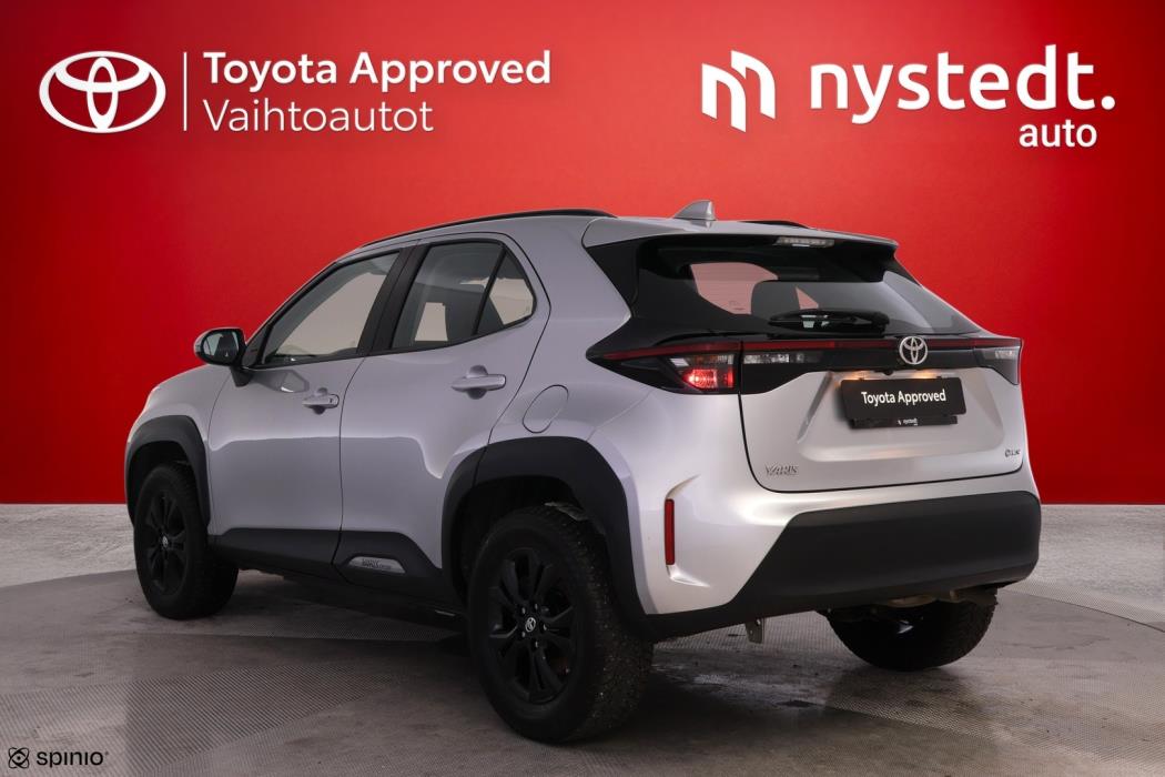 TOYOTA Yaris Cross 2025