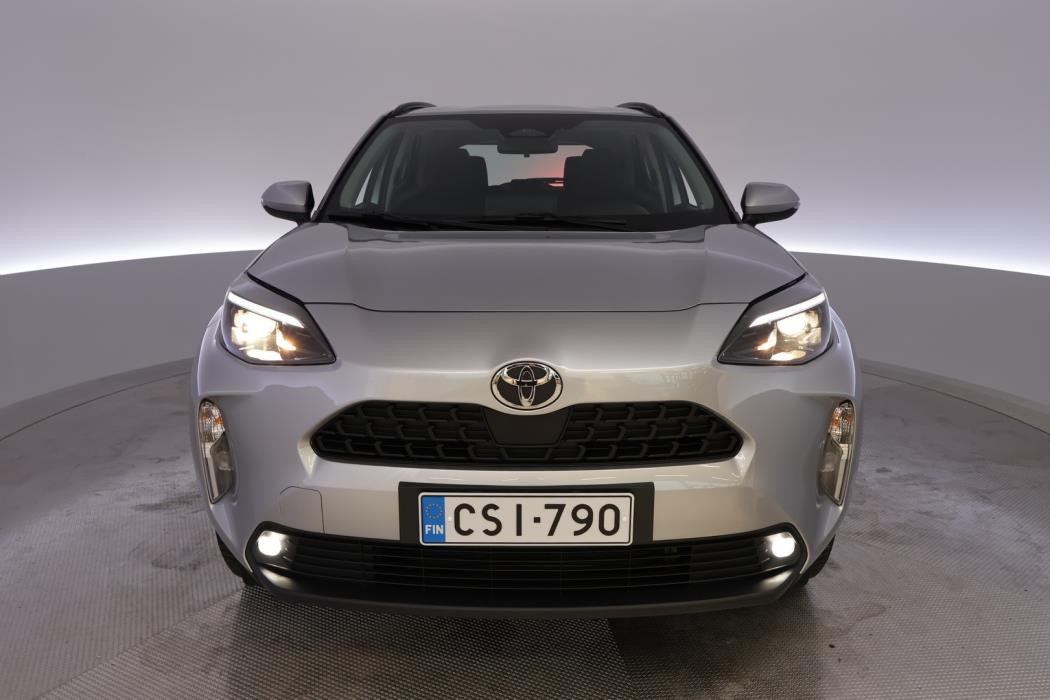 TOYOTA Yaris Cross 2025