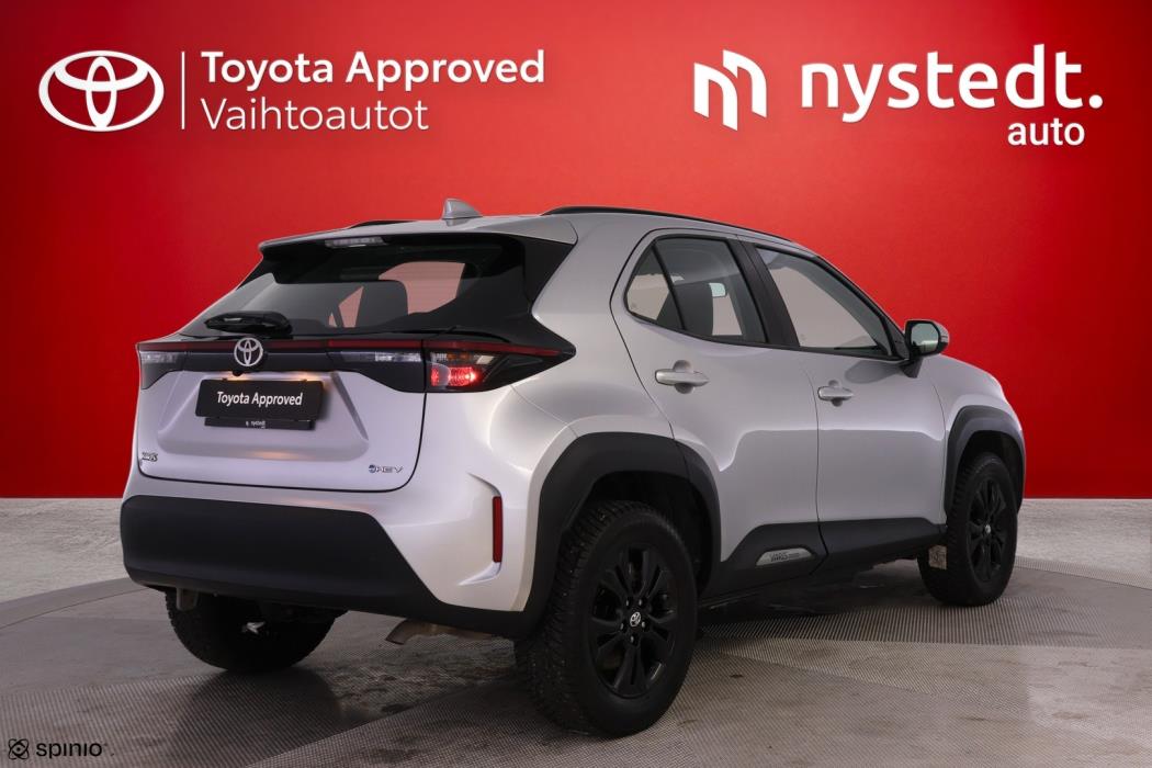 TOYOTA Yaris Cross 2025