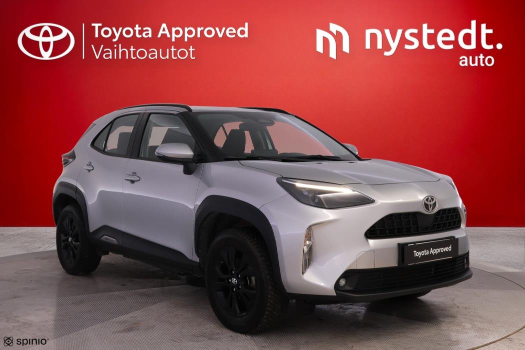 TOYOTA Yaris Cross 2025
