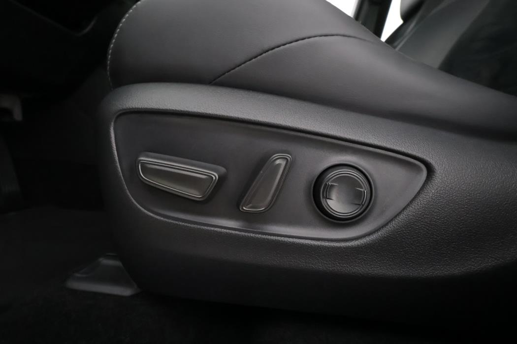 TOYOTA RAV4 2023