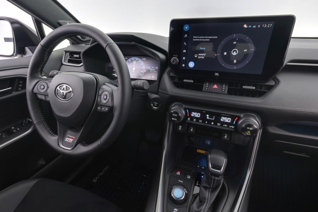 TOYOTA RAV4 2025