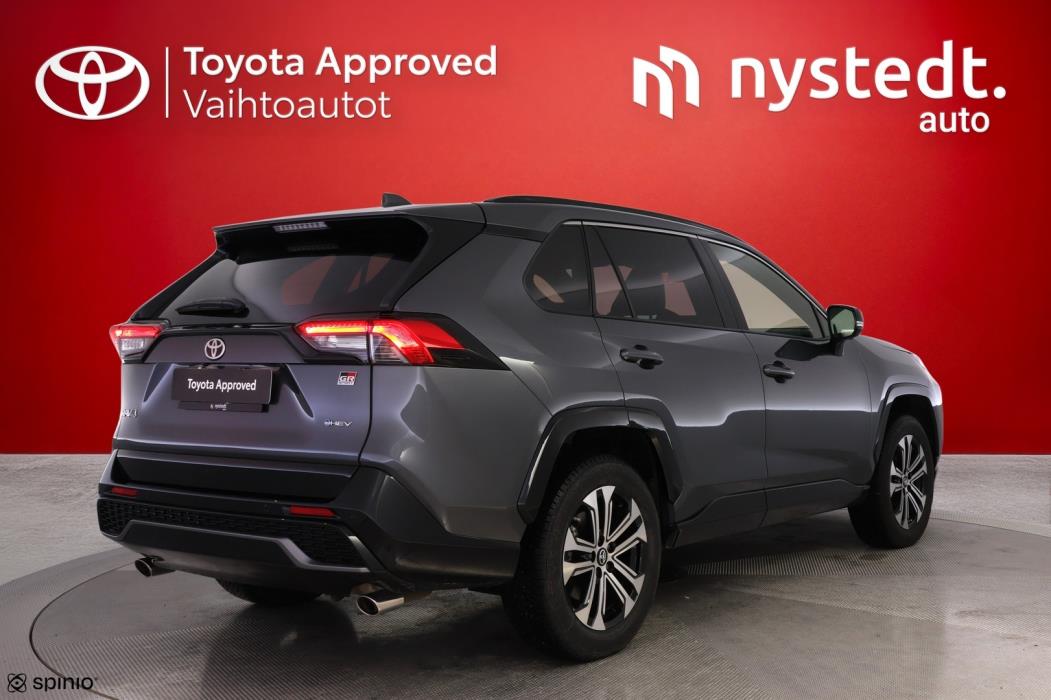 TOYOTA RAV4 2025