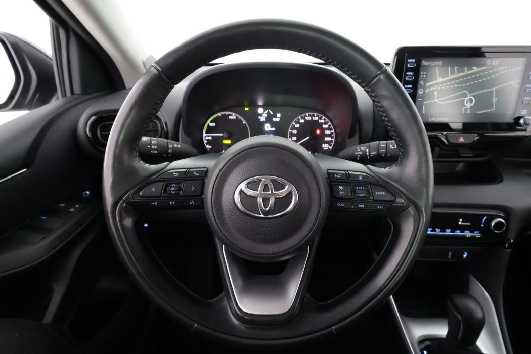 TOYOTA Yaris 2022