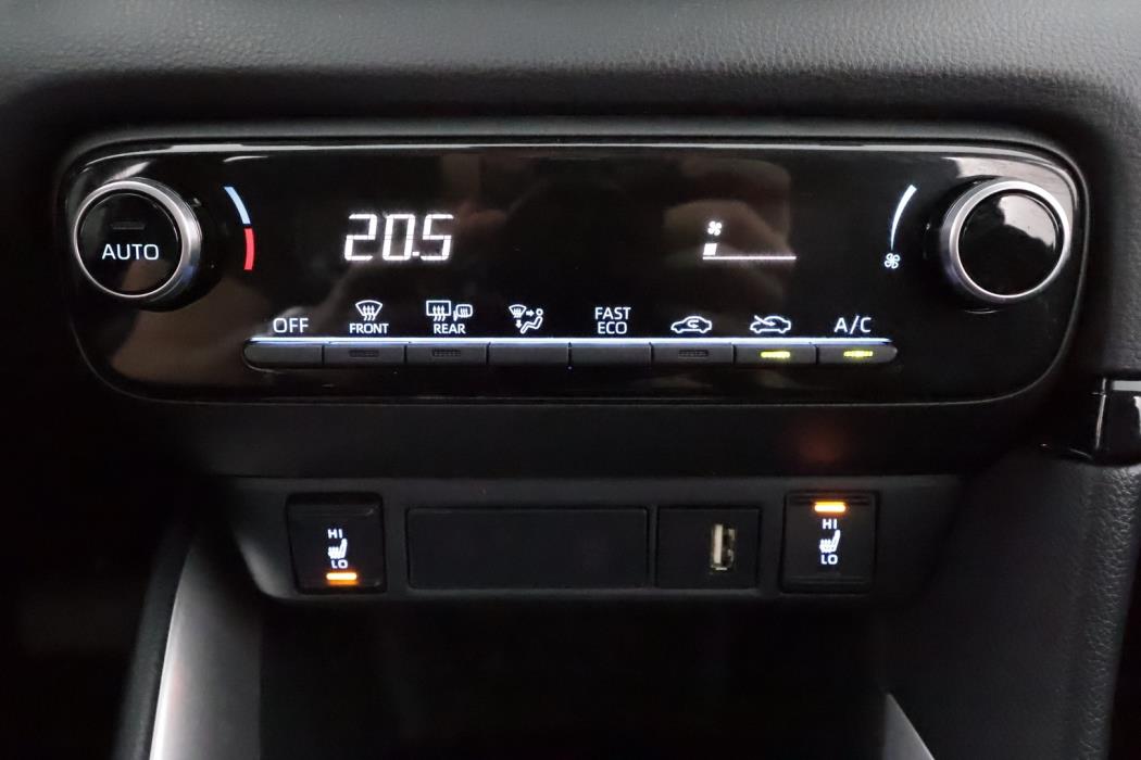 TOYOTA Yaris 2022