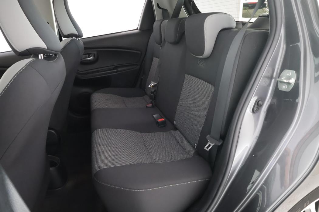 TOYOTA Yaris 2019
