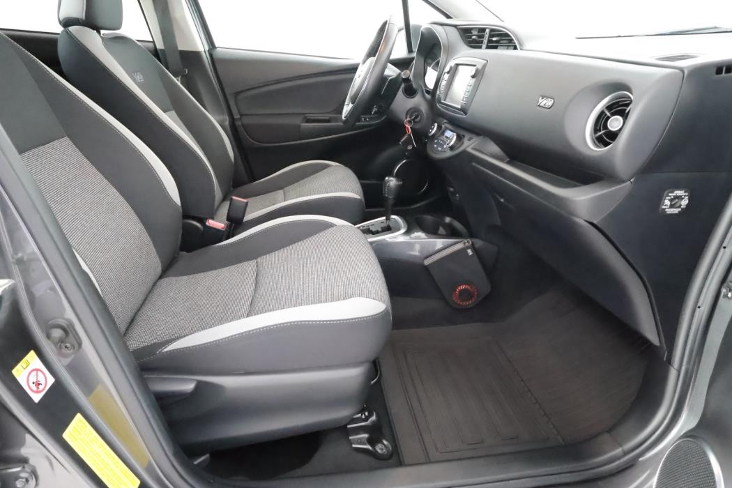 TOYOTA Yaris 2019