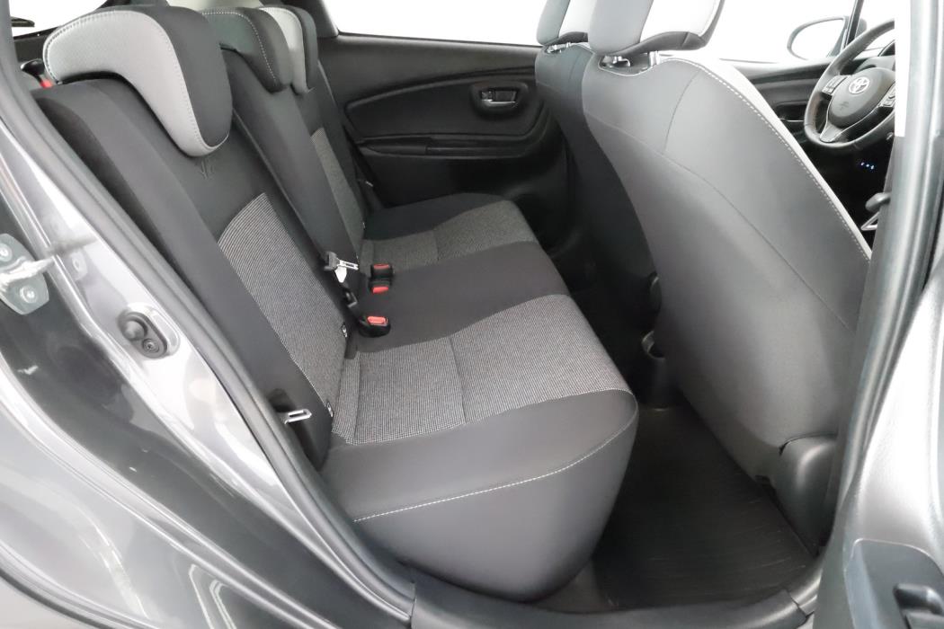 TOYOTA Yaris 2019