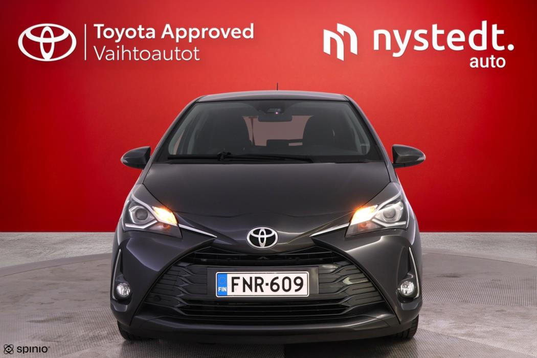 TOYOTA Yaris 2019