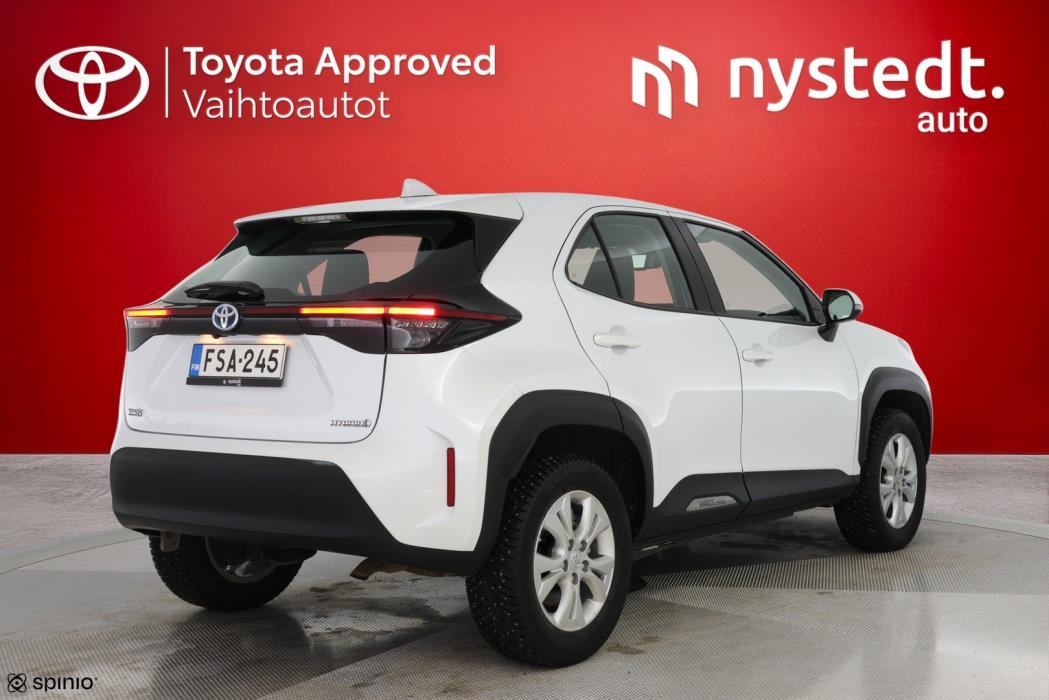 TOYOTA Yaris Cross 2024