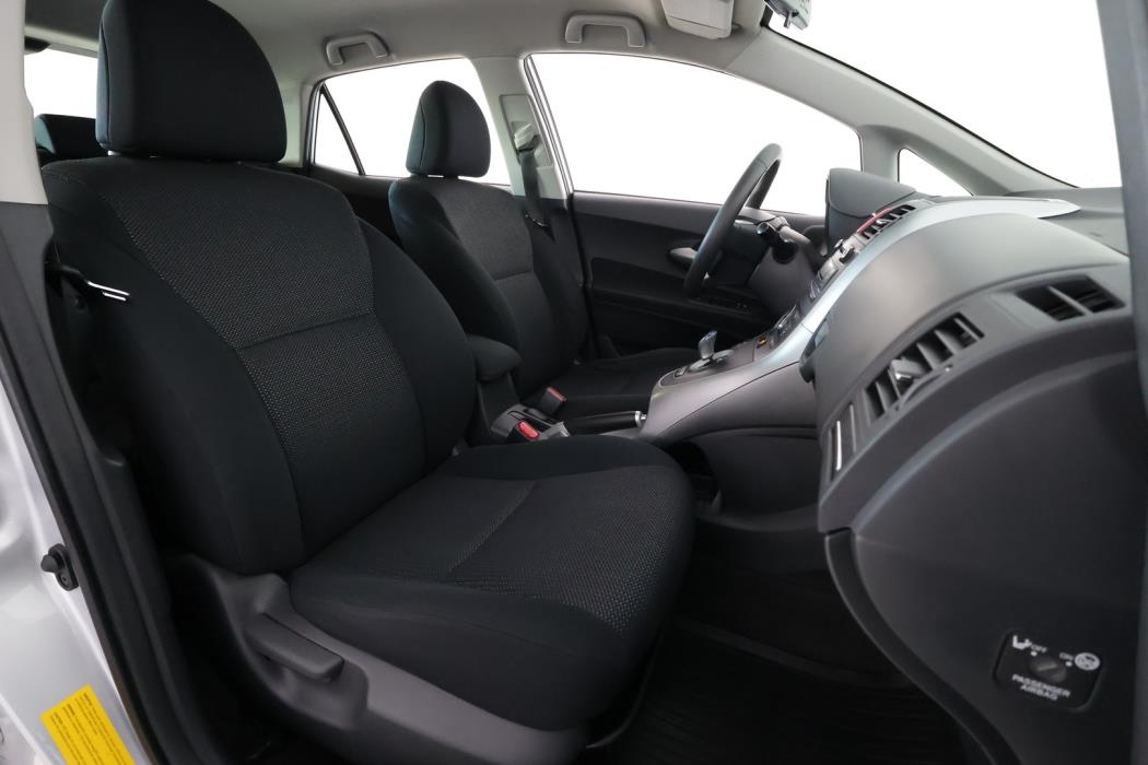 TOYOTA Auris 2012
