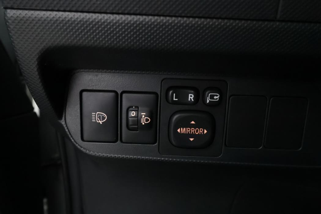 TOYOTA Auris 2012