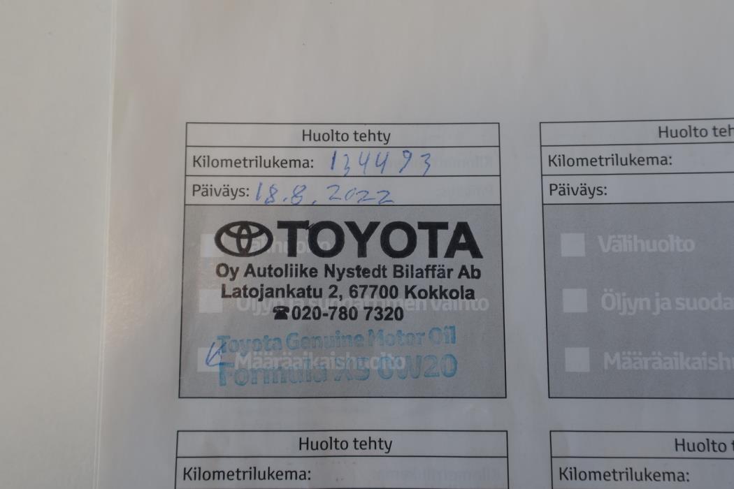 TOYOTA Auris 2012