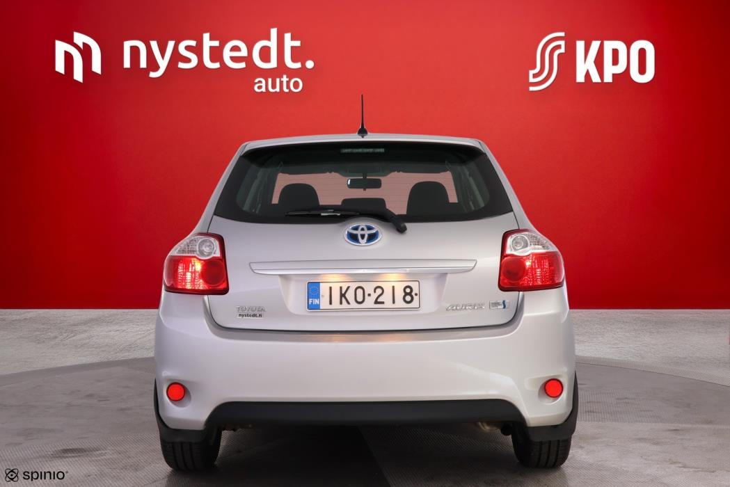 TOYOTA Auris 2012