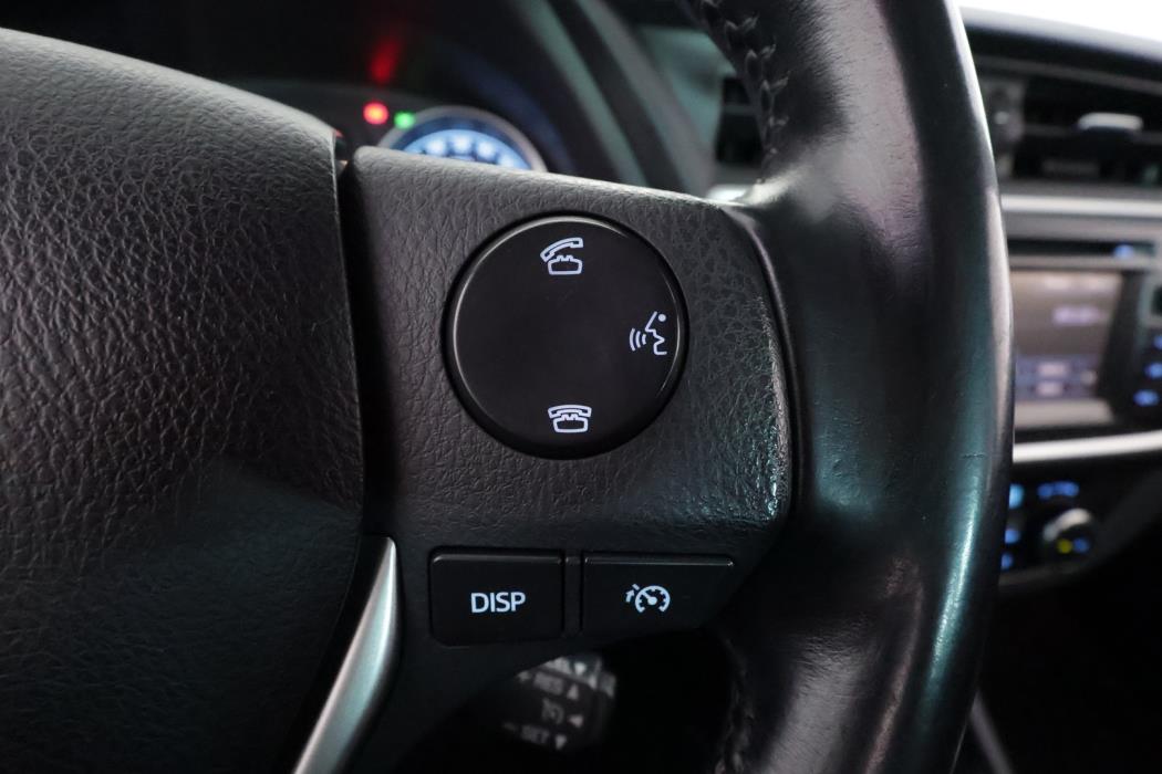TOYOTA Auris 2014