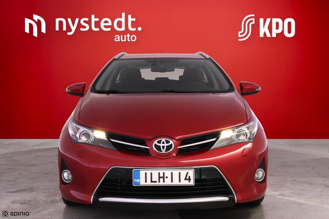 TOYOTA Auris 2014