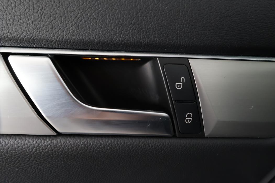 MERCEDES-BENZ C 2014